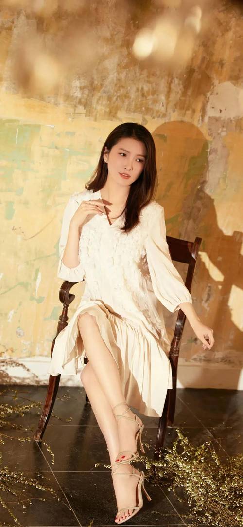 47岁再出发！徐洁儿活成“无龄感”女神