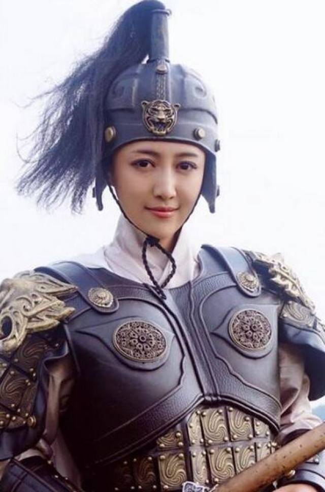 女明星穿铠甲_古装剧女将军_女明星穿盔甲