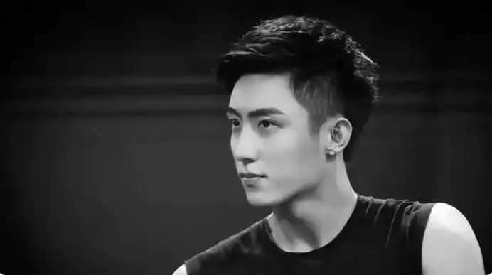 明星无效健身案例_陈伟霆健身尴尬_娱乐圈 健身  明星