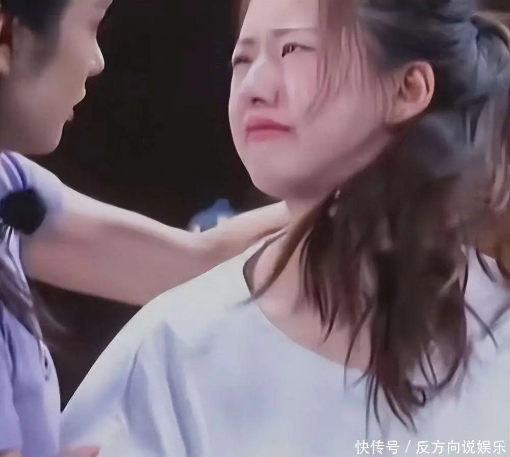娱乐圈里明星的黑料,_赵露思直播解约内幕_娱乐圈潜规则曝光