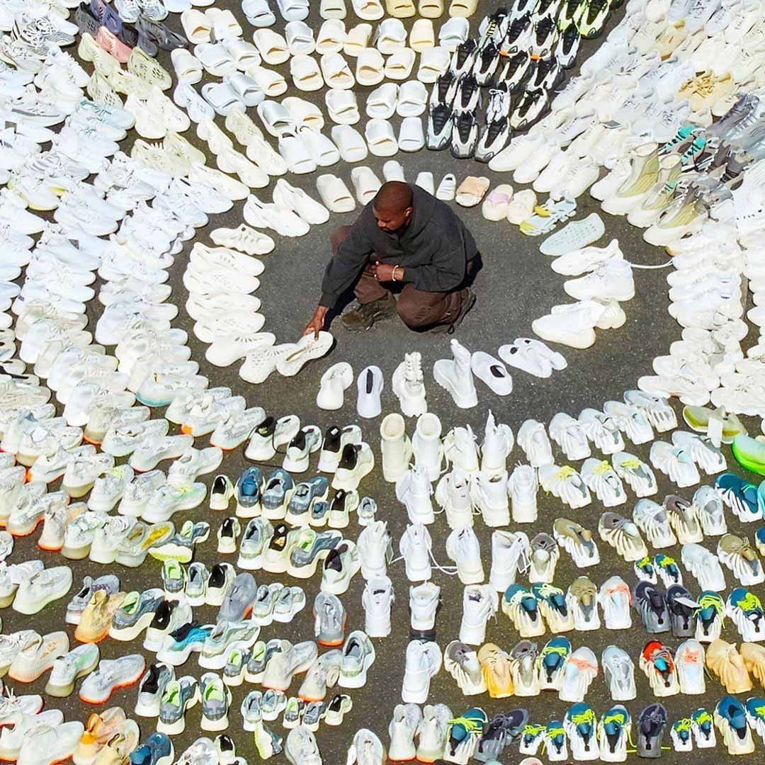 Yeezy 350 V2
