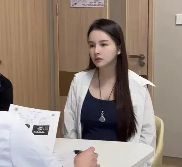 许华升官宣女友怀孕_许华升网红八卦-_许华升婷婷怀孕消息