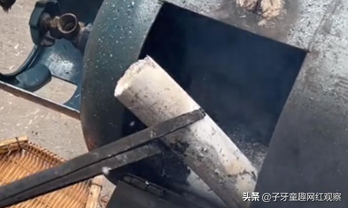 云南做黑暗料理网红,_云南老汉老杨 黑暗料理 网红