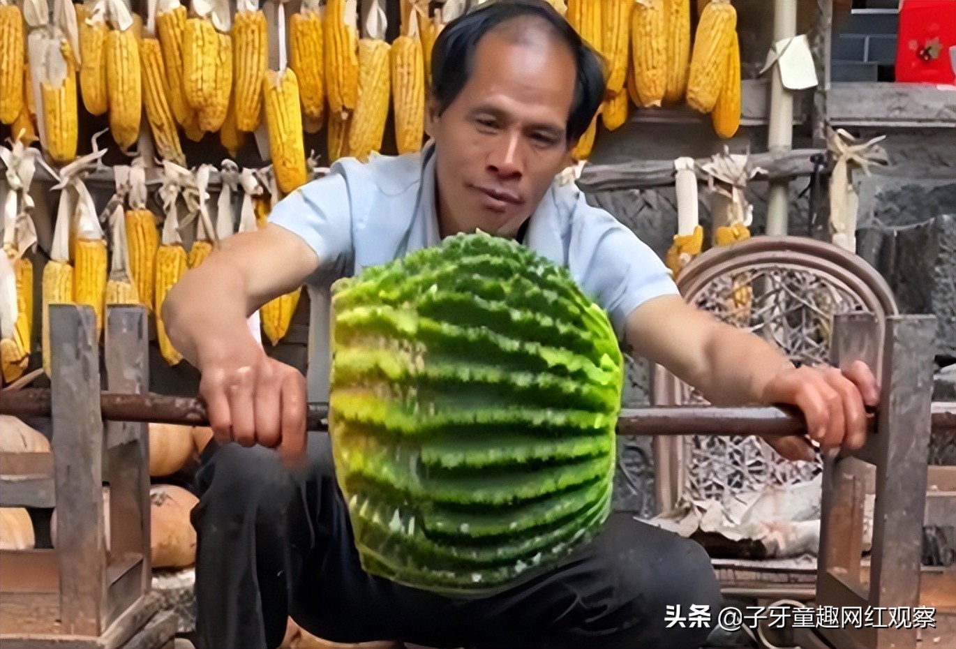 云南做黑暗料理网红,_云南老汉老杨 黑暗料理 网红