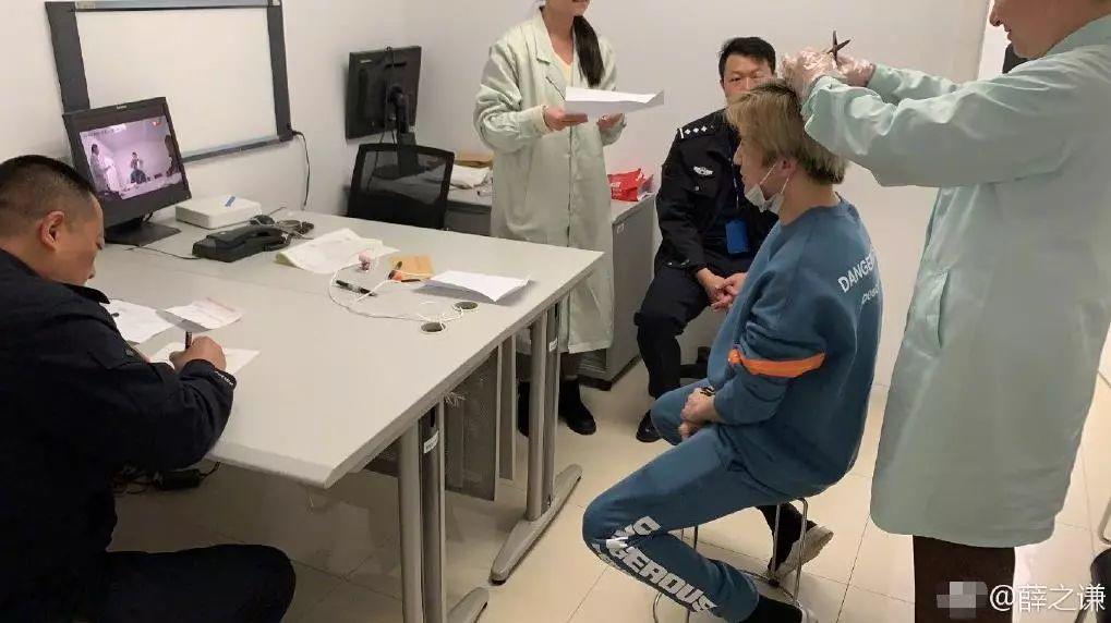 娱乐圈禁毒新闻_明星吸毒事件回顾_娱乐圈真正没有一点黑料的明星是谁,