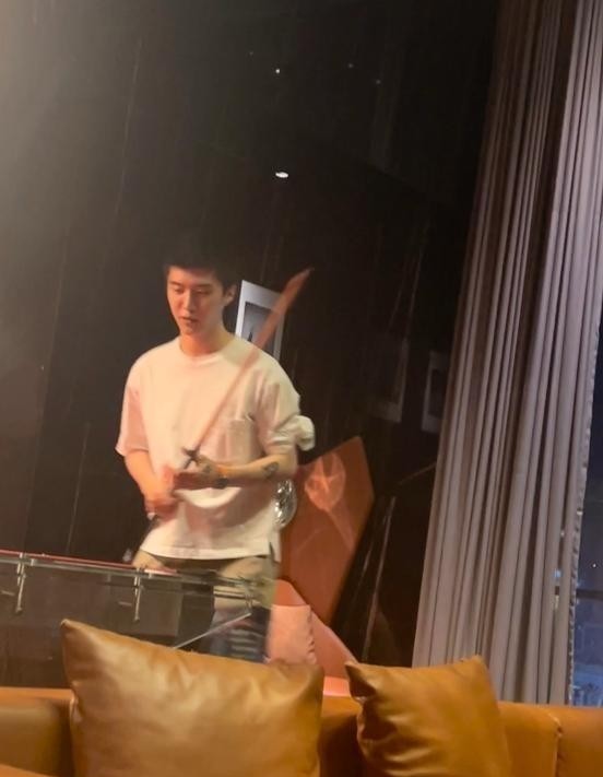 流量反噬定律_网红八卦事件猫妹妹图片高清-_娱乐圈人设崩塌事件